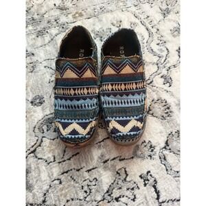 Roper slip-on canvas casual shoes. Women size 7 Blue Aztec